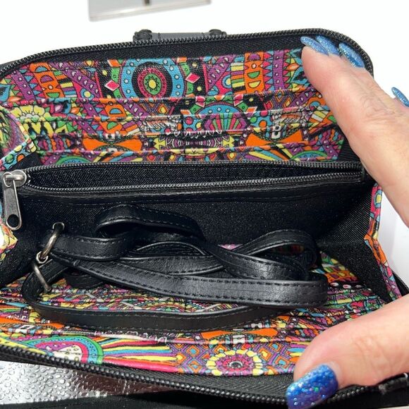 Sakroots Wristlet/Crossbody Phone Holder and Zip Around Wallet - Picture 8 of 11